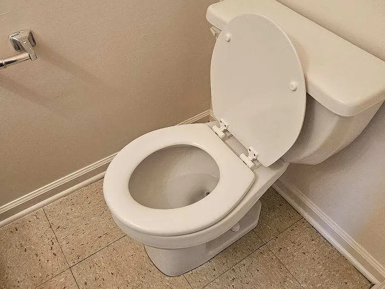 2304 Raleigh Ct #5 — Photo 6