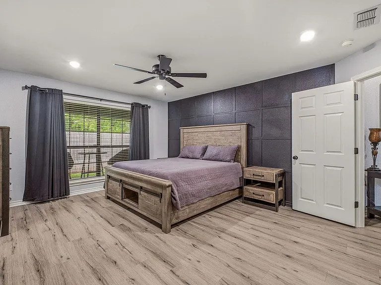 1703 Sully Ct — Photo 10