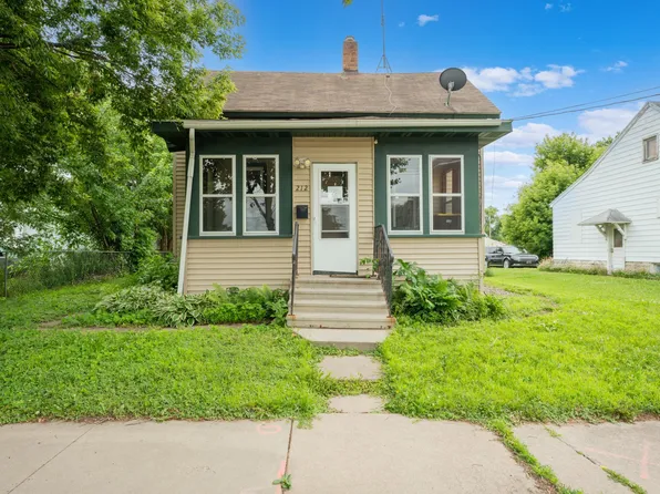 212 8th St NW, Rochester, MN 55901