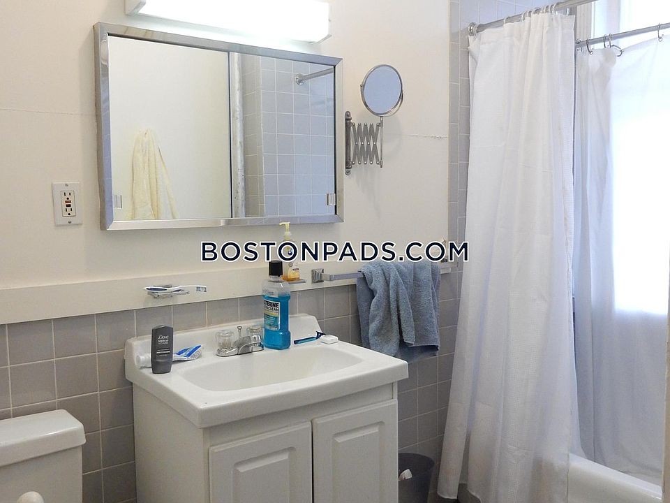 2nd image of 24 Westland Ave APT 14