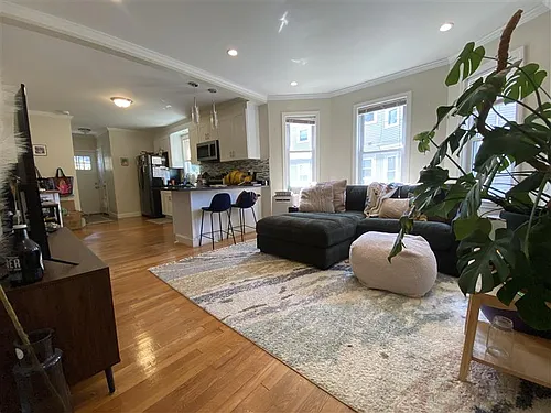 24 Rice St #1 Photo 1