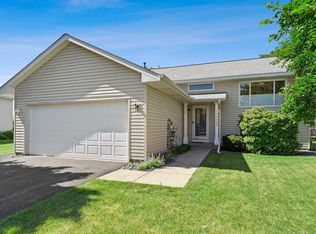 17509 Five Oaks Dr, Farmington, MN 55024