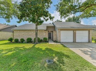 745 Otter Creek Dr, La Porte, TX 77571