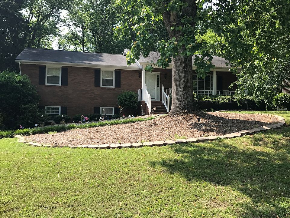 1st image of 160 Creekwood Dr