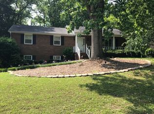160 Creekwood Dr, Advance, NC 27006