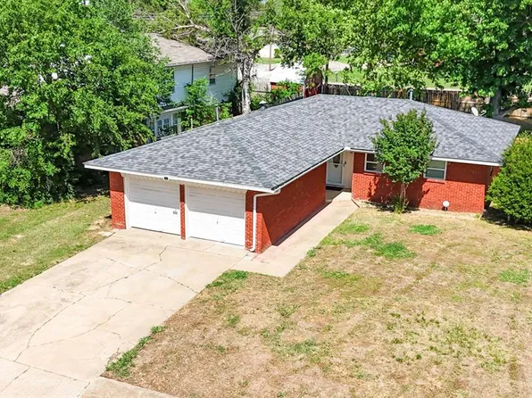 706 Redwood Dr, Noble, OK 73068