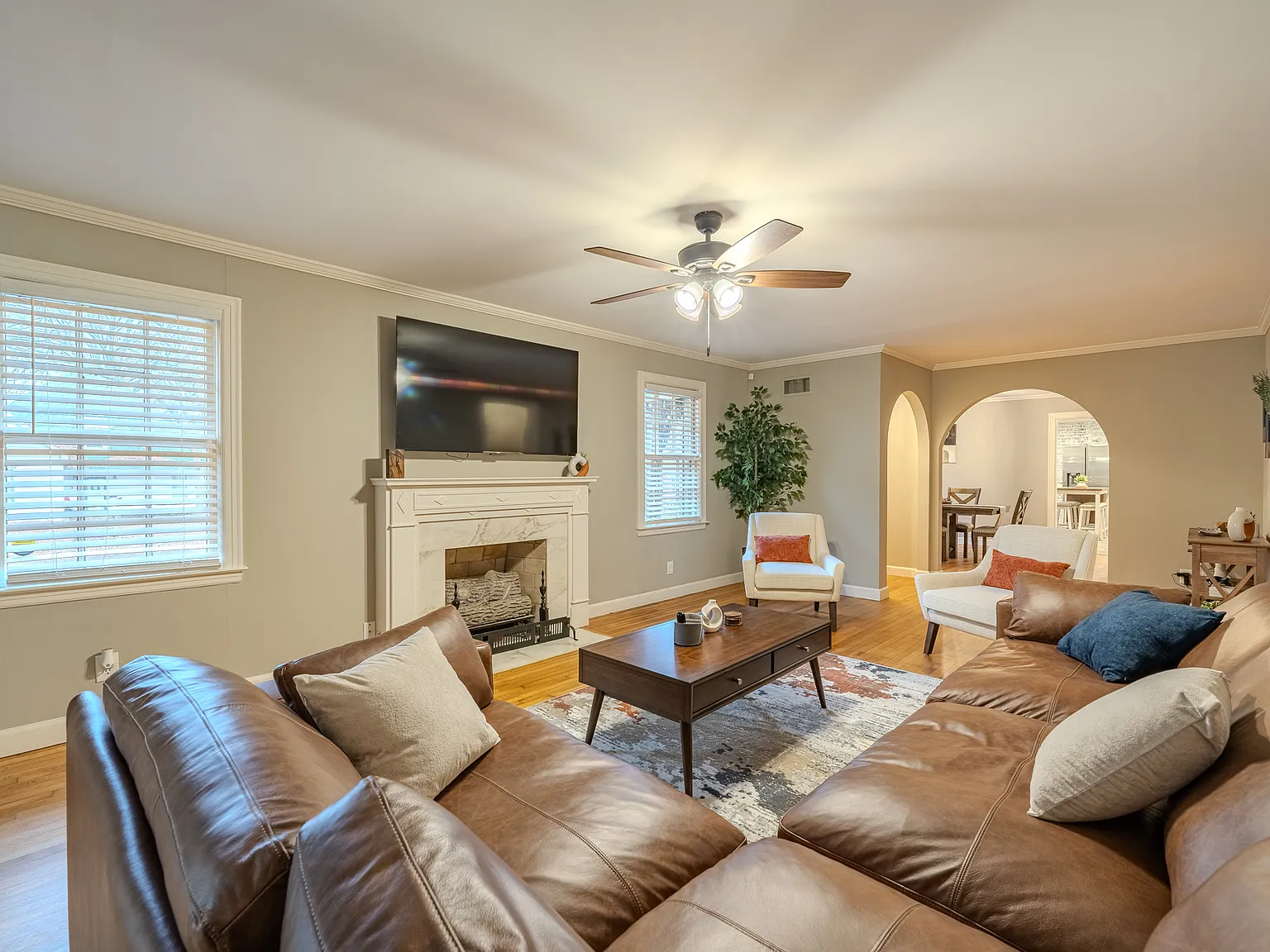 5 bed, 2664 sqft, $1,000 — Photo 4
