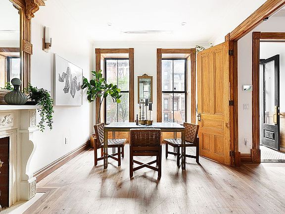 3rd image of 208 Van Buren St #1