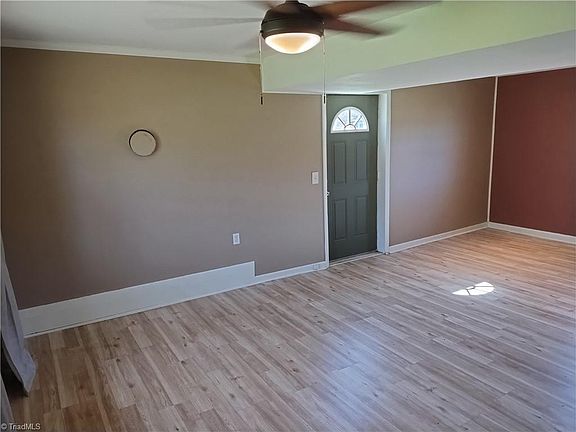 4th image of 113 Merrydale Ct