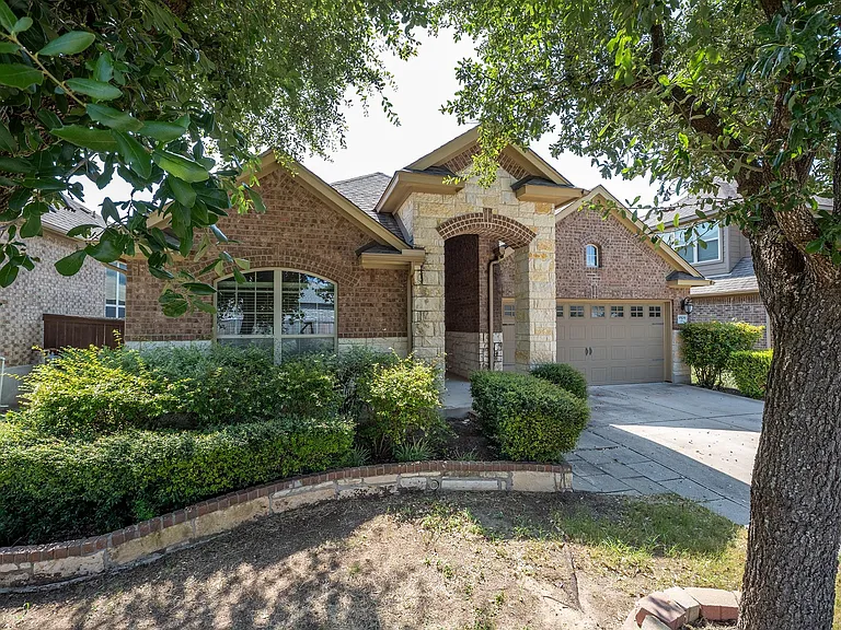 9509 Sydney Marilyn Ln — Photo 2