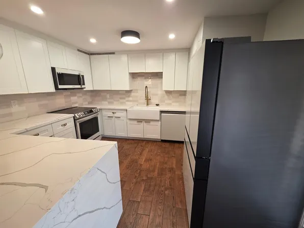 14011 N 38th Pl, Phoenix, AZ 85032