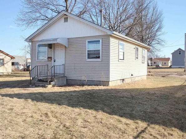 707 Swayze St, Marshalltown, IA 50158