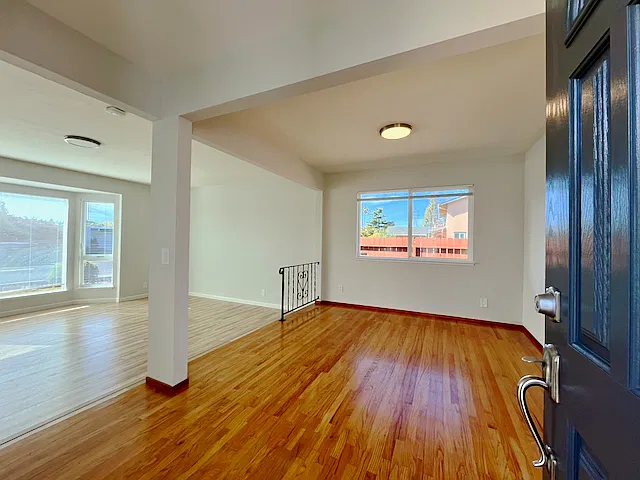 3 bed, 1840 sqft, $6,500 — Photo 2