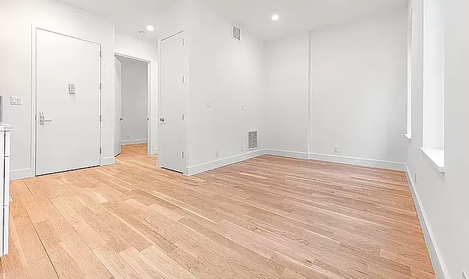 Rented by REAL New York | media 18