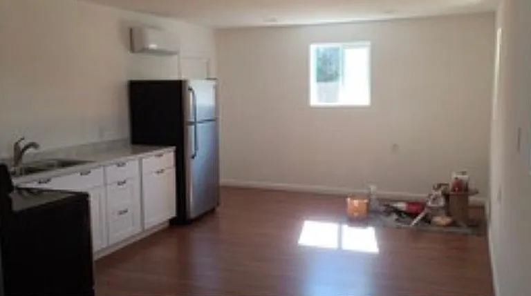 2109 E Sheridan St #2 — Photo 2