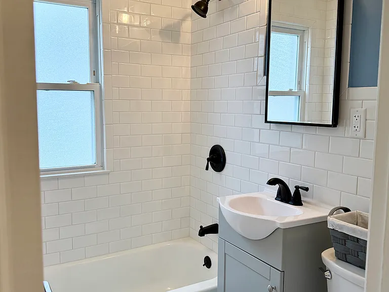1214 Lander Rd — Photo 2
