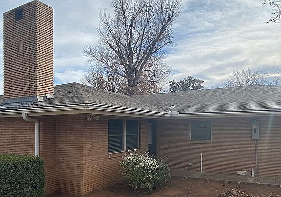 4th image of 1411 Aspen Ave