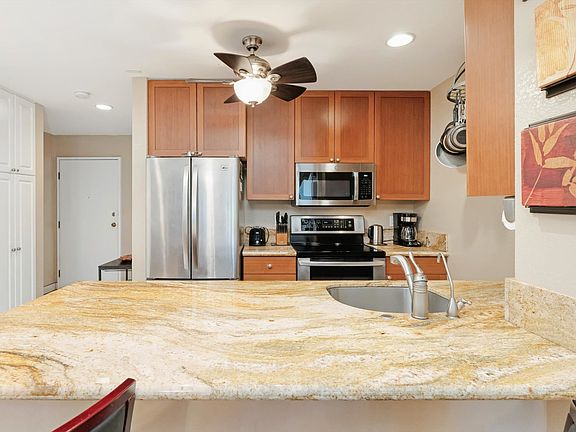 3rd image of 1299 Uluniu Rd #103A