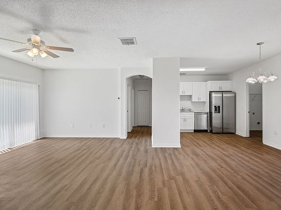 4th image of 596 Maricopa Dr