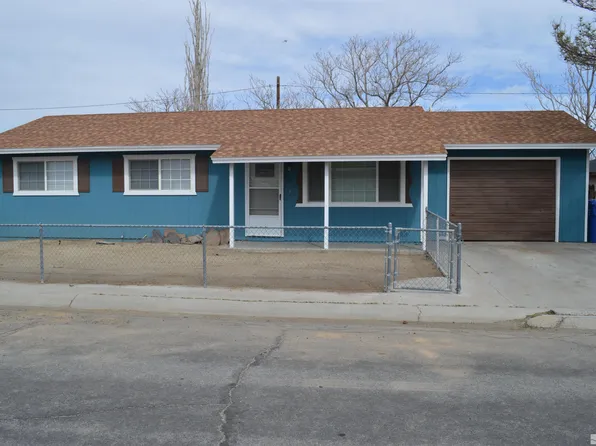 115 W 3rd St, Hawthorne, NV 89415
