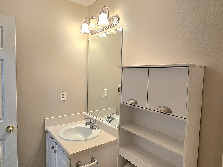 3 Castleton Ct — Photo 16