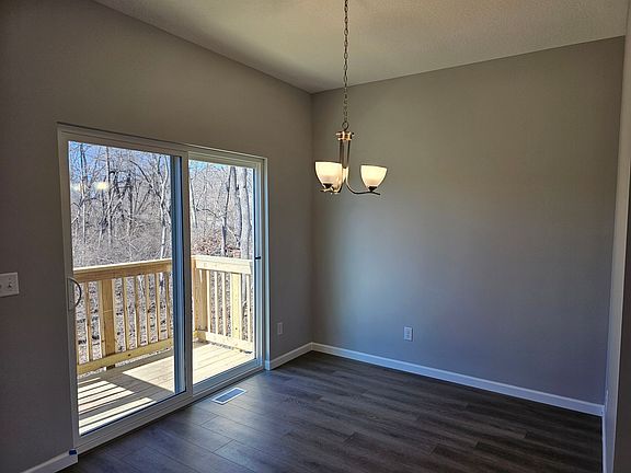 5th image of 3983 Creek Hill Dr