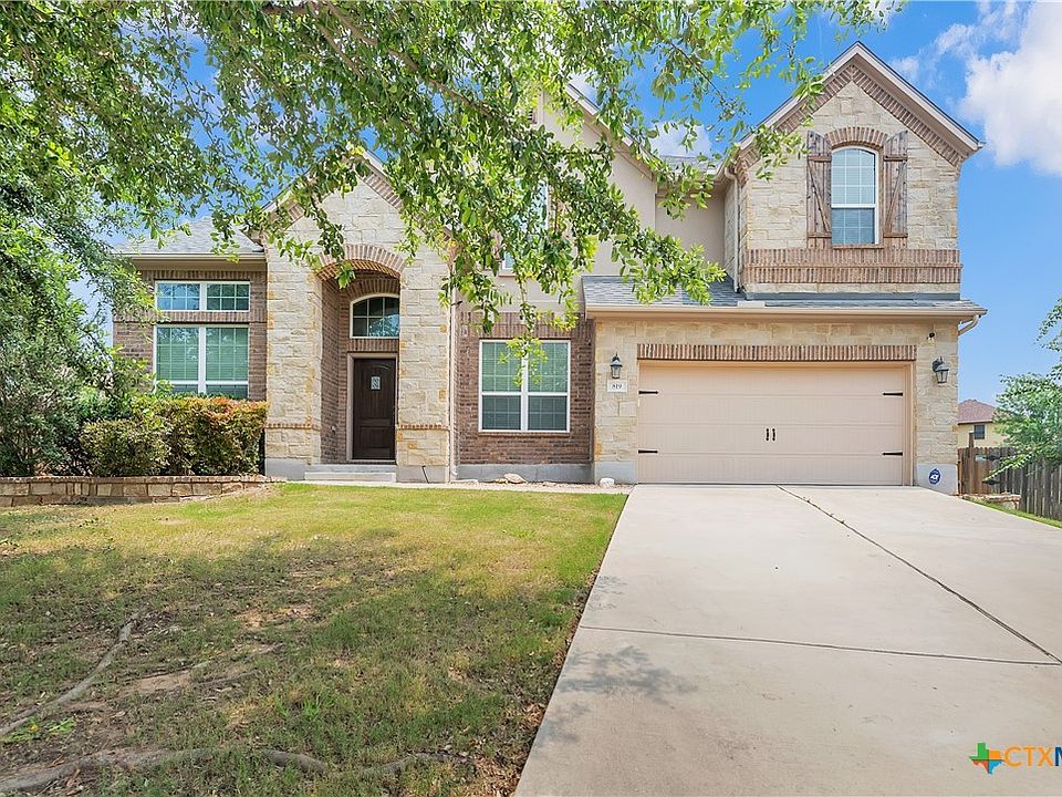 1st image of 819 Cathedral Ct