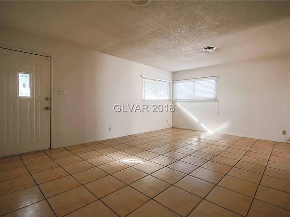 4th image of 4320 Via Vaquero Ave