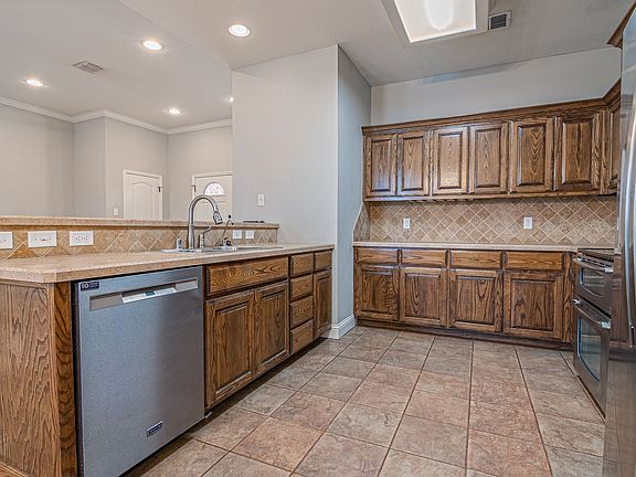 4th image of 5710 Llano Ct