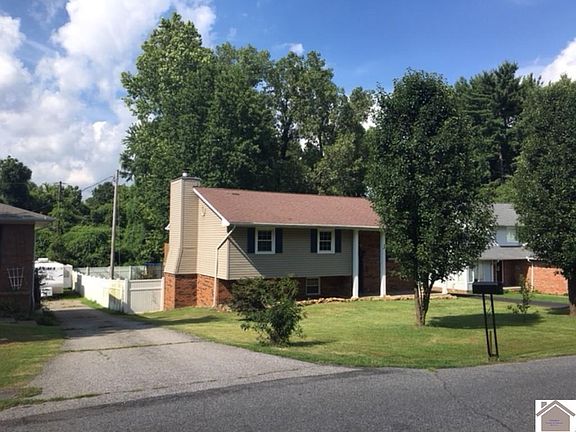2nd image of 153 Kimberly Dr