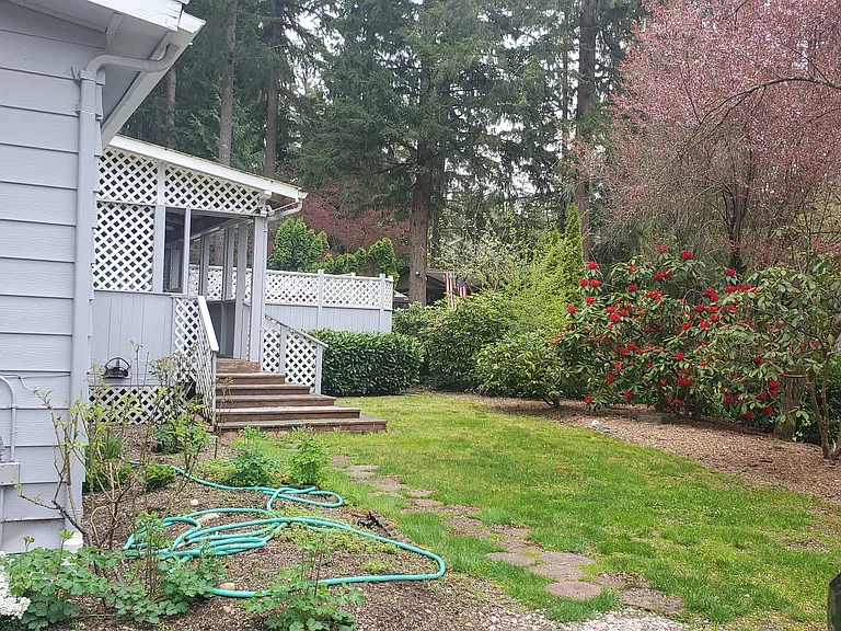 105 Ave SE — Photo 25