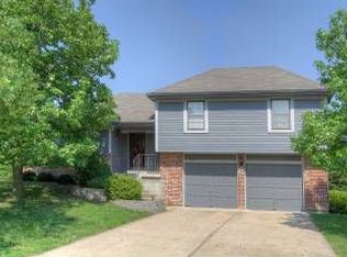 11605 Earnshaw St, Overland Park, KS 66210