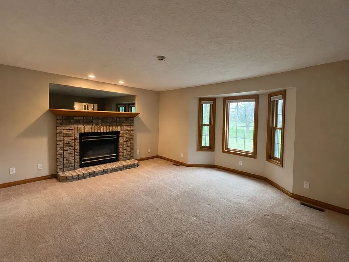 Building Photo - 3098 Silver Hills Ln