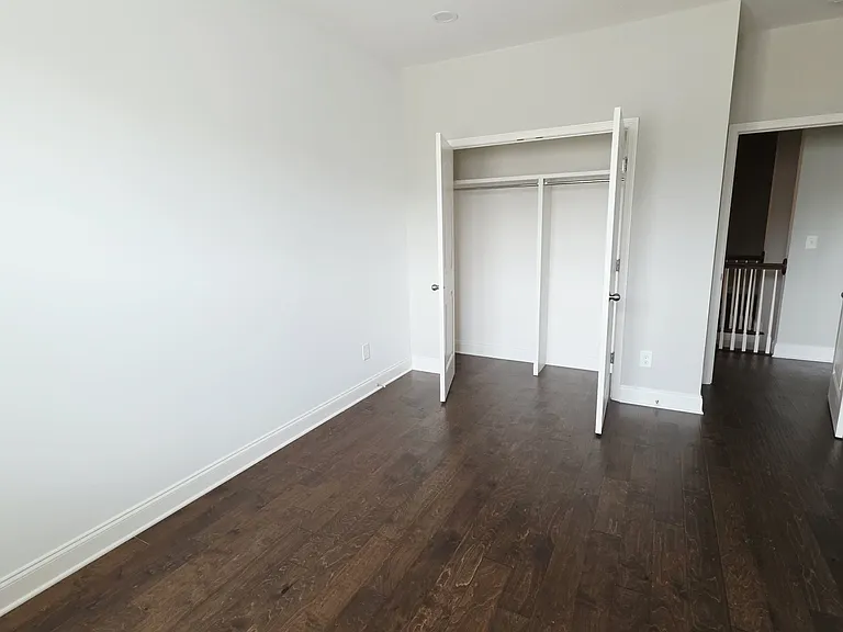 1623 Hampshire Pl — Photo 21