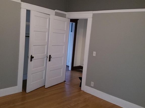 3rd image of 121 Roselawn Pl