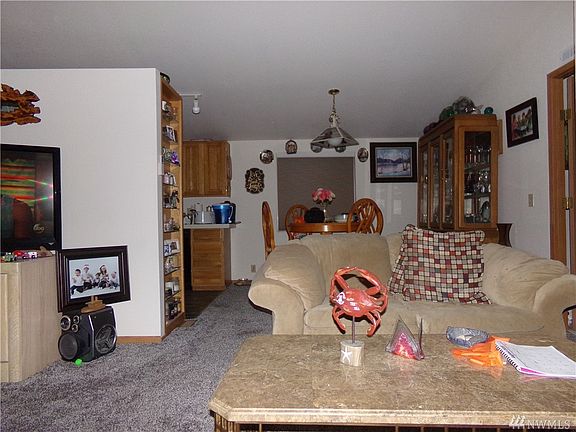 3rd image of 5900 64th St NE Unit 136