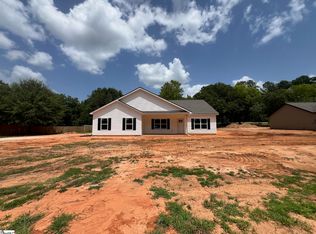 1446 Riddle Town Rd, Gray Court, SC 29645