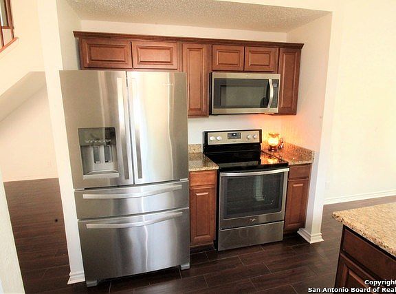 4th image of 6275 Valley Bay Dr
