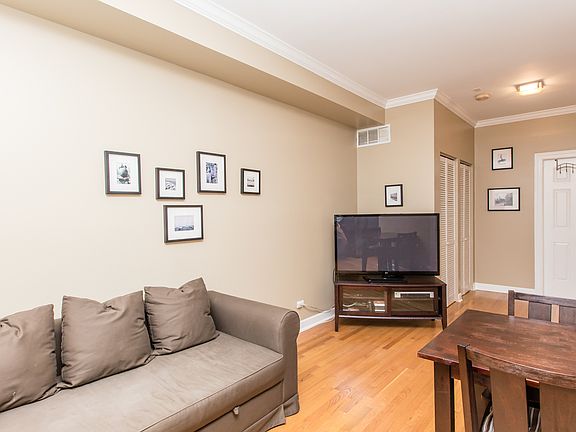 3rd image of 5345 W Belmont Ave #3S