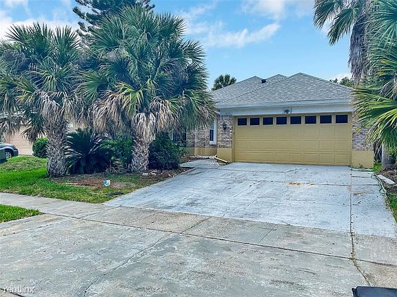 2nd image of 1810R The Oaks Blvd