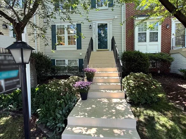 45275 Gable Sq, Sterling, VA 20164