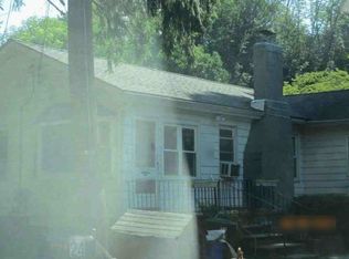 24 Apple Dr, Belvidere, NJ 07823