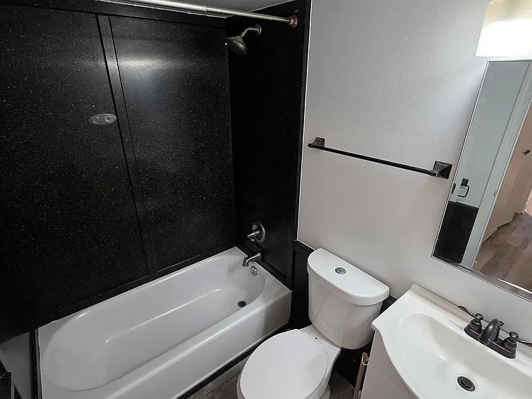303 S Border St #G — Photo 7