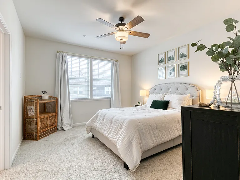 2050 Hinshaw Dr — Photo 29