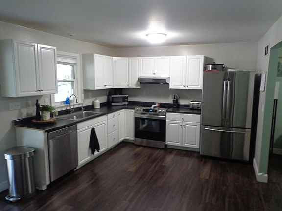 3rd image of 626 N Zane Ave