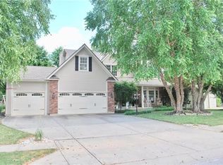 1569 Merit Ln, Liberty, MO 64068