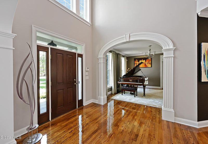 3rd image of 52 Winding Brook Drive