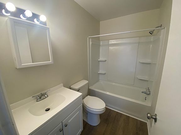3rd image of 202 Shiloh Dr #B