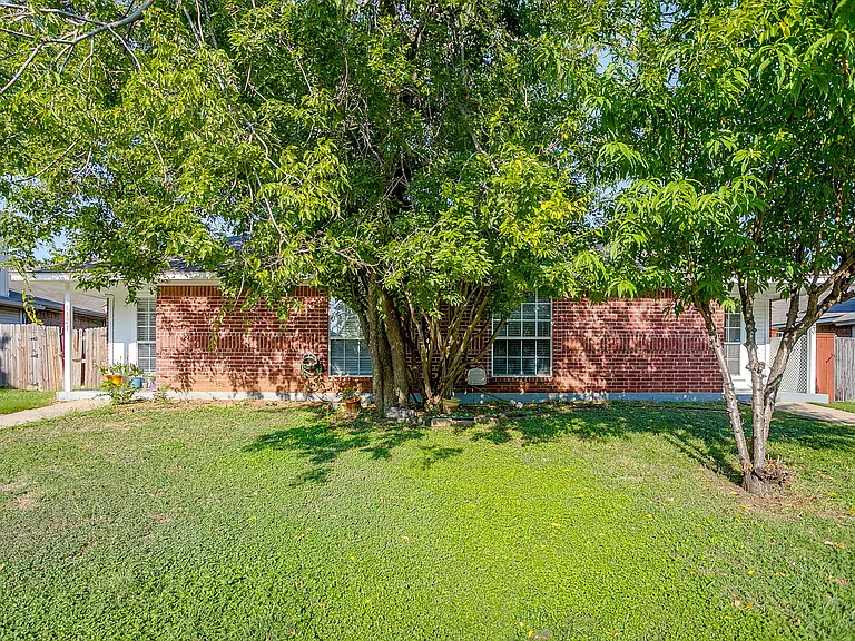 5323 Northridge Blvd — Photo 15
