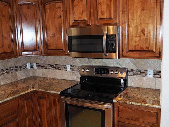 4th image of 141 Greentree Dr